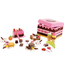 Drevená škatuľa plná sladkostí